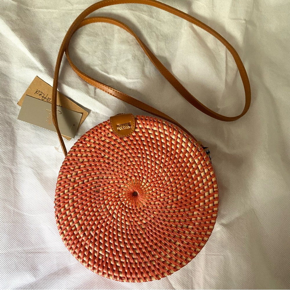 Crown Vintage Orange Round Rattan Crossbody Bag